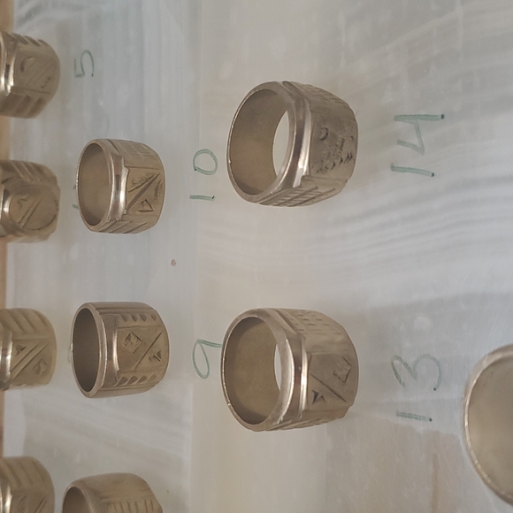 Stamped 18K Gold Heavy Ring(s) | Size 20mm or 10.5 - Picture 8 of 11